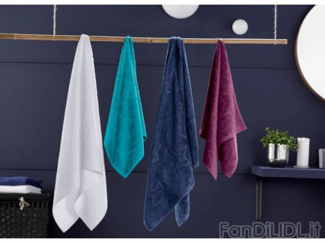 Asciugamano o telomare (Bagno, accessori, interno)