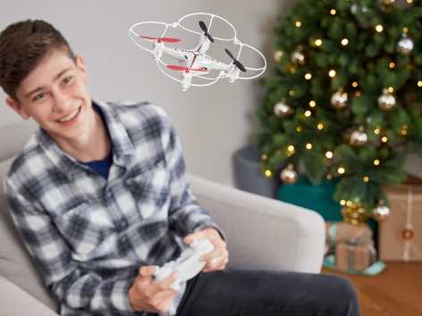 Elicottero o drone radiocomandato