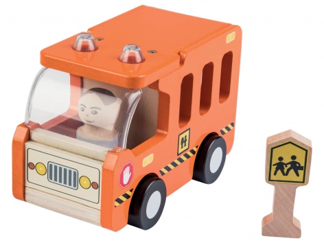 Veicolo in legno con personaggi