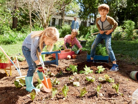 Attrezzi da giardino per bambini