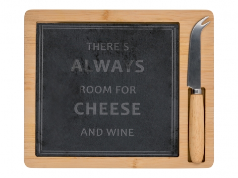 Tagliere con coltello o set coltelli da  formaggio