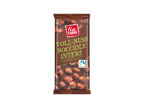Cioccolato con nocciole intere