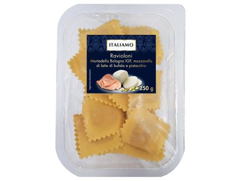 Ravioloni con Mortadella Bologna IGP, mozzarella di latte di bufala e pistacchio