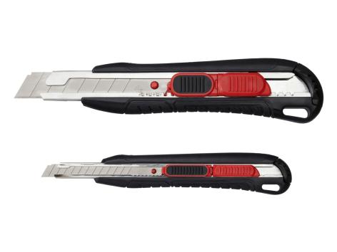 Taglierino, coltello pieghevole o coltello a doppia lama